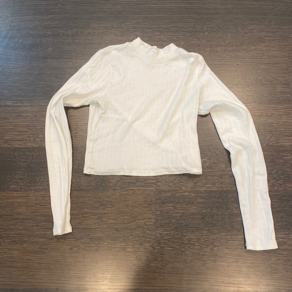 AMERICAN EAGLE WHTIE CREWNECK SWEATER SIZE SMALL
